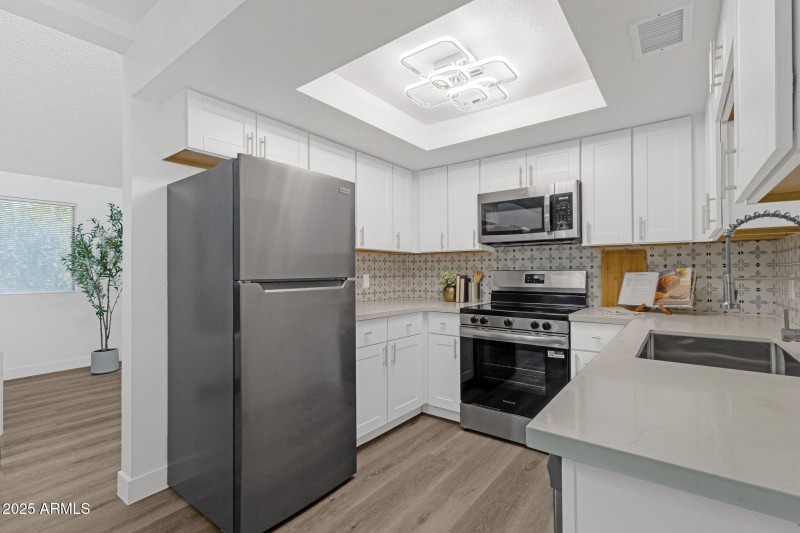 13-web-or-mls-1075-e-chandler-blvd-212