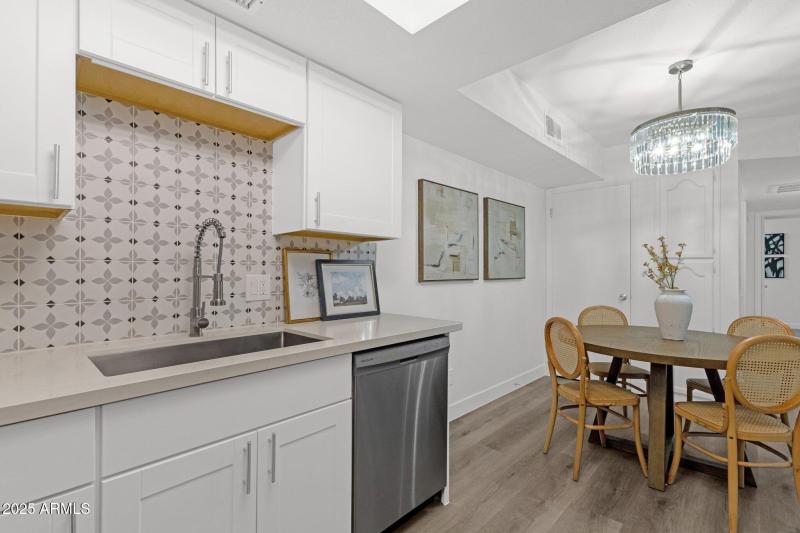 14-web-or-mls-1075-e-chandler-blvd-212