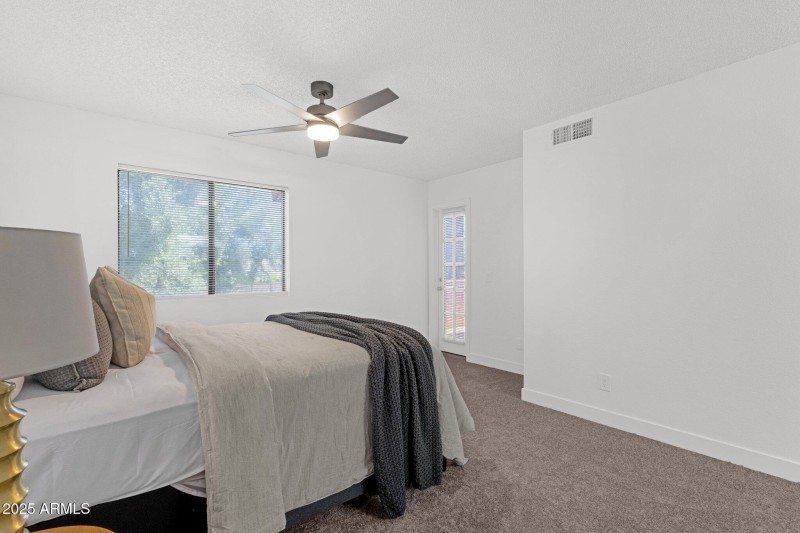 23-web-or-mls-1075-e-chandler-blvd-212