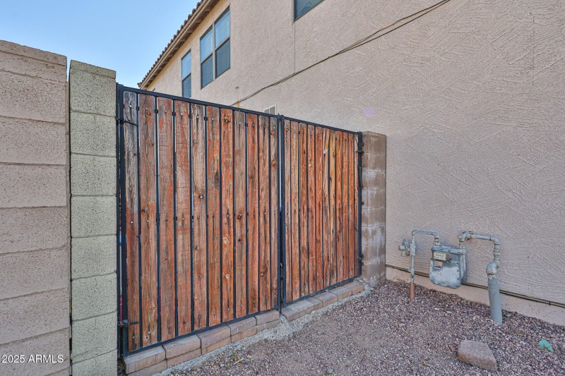 RV GATE