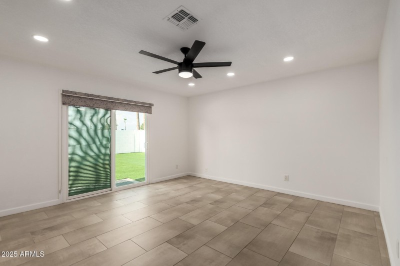 18- 2550 E Sahuaro Dr, Phoenix 85028