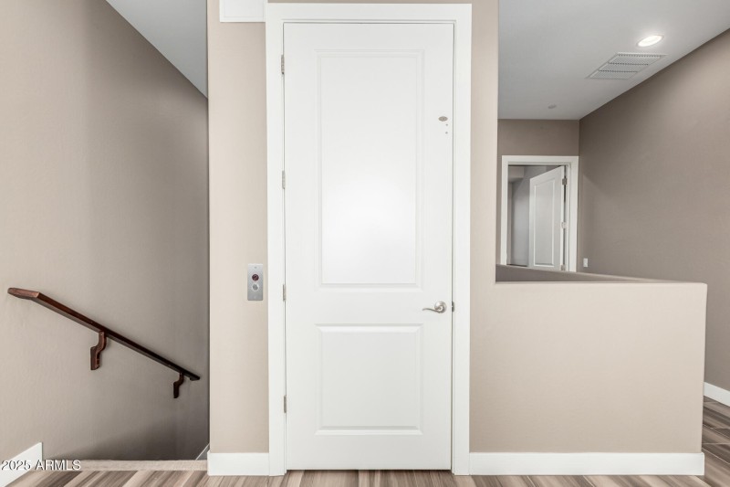 Pinnacle Pointe Unit 2037