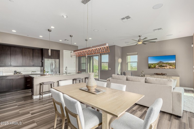 Pinnacle Pointe Unit 2037