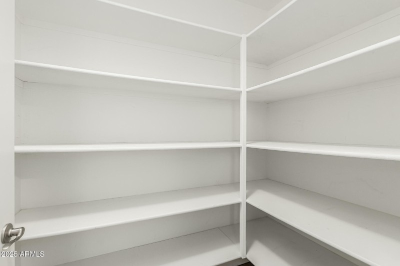 Pinnacle Pointe Unit 2037