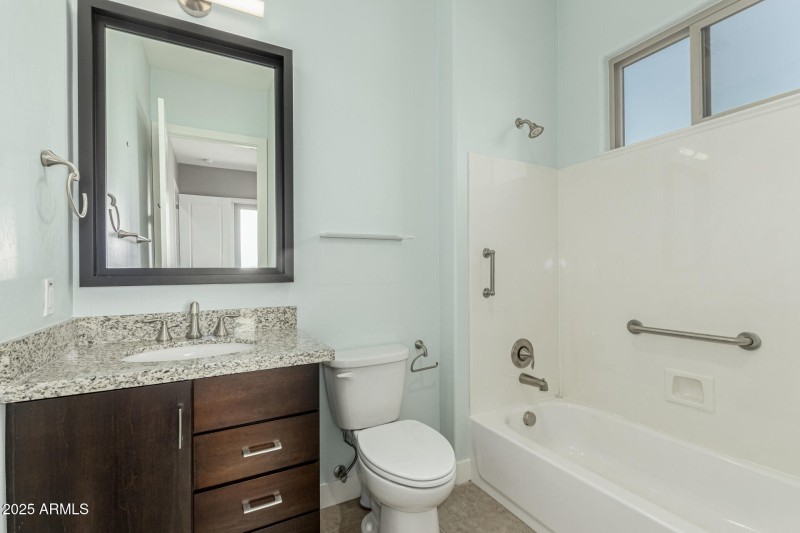 Pinnacle Pointe Unit 2037