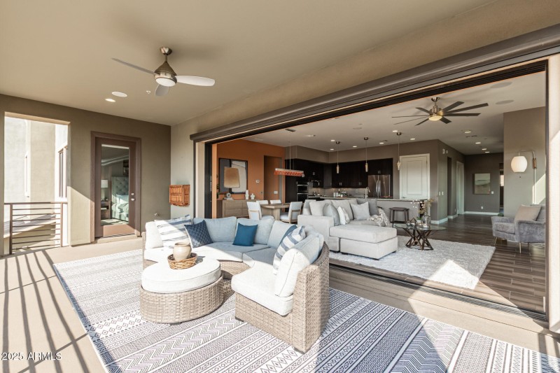 Pinnacle Pointe Unit 2037