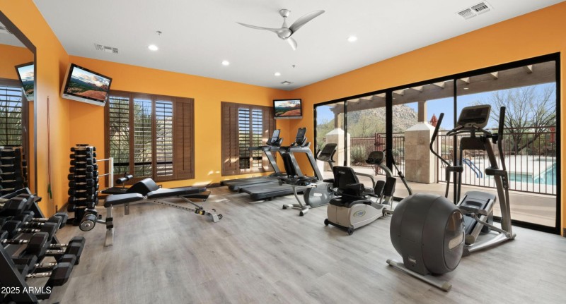 Pinnacle Pointe Unit 2037