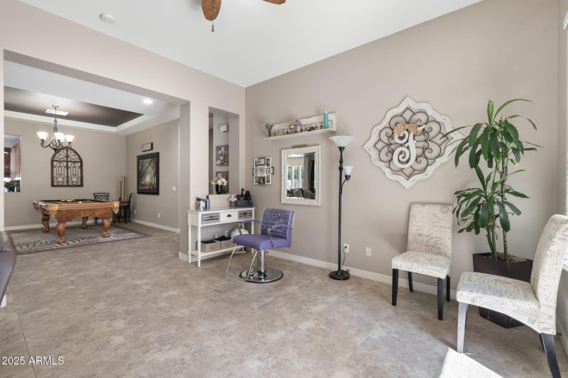 18-web-or-mls-QVB07757