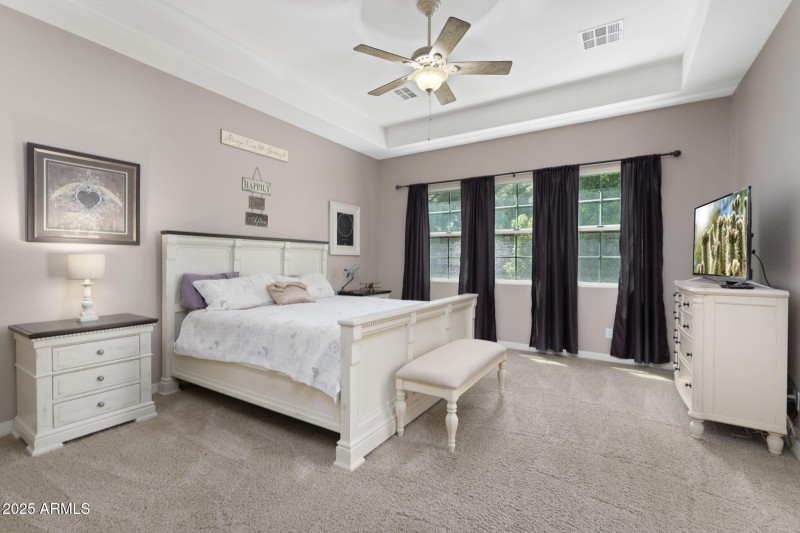 39-web-or-mls-QVB07862