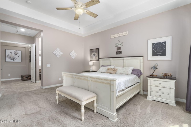 40-web-or-mls-QVB07866