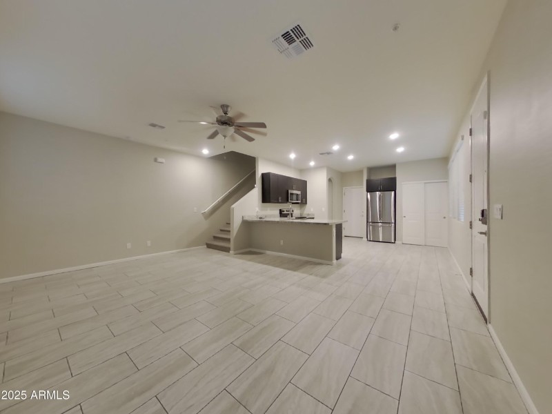 1_pc_5bvNGGexLW_DGCcpETTNe_layout_0