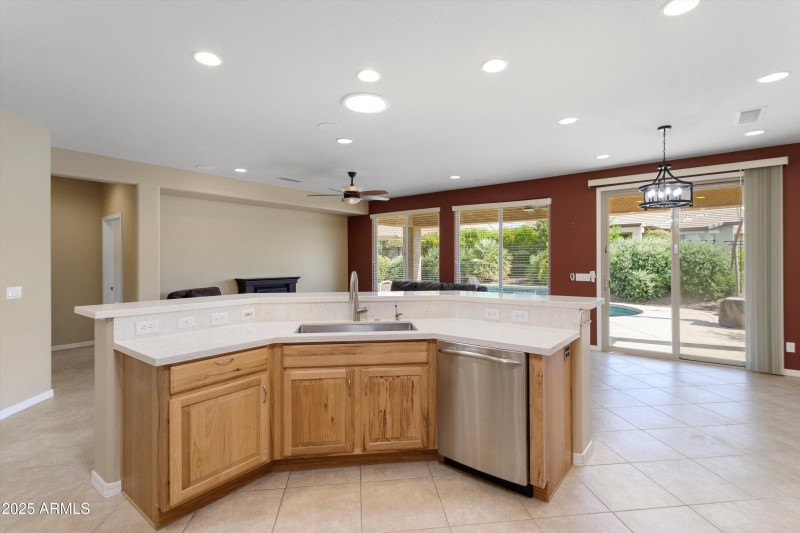 16-Kitchen