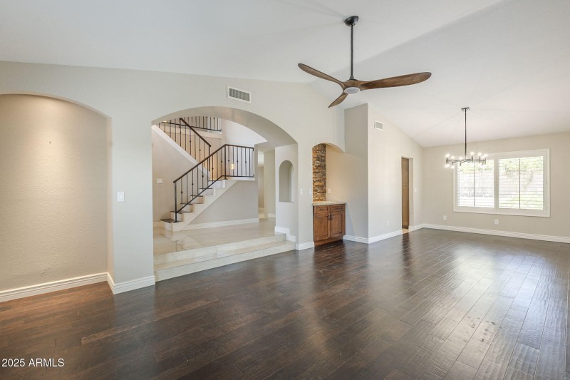 6-web-or-mls-Paradise-6