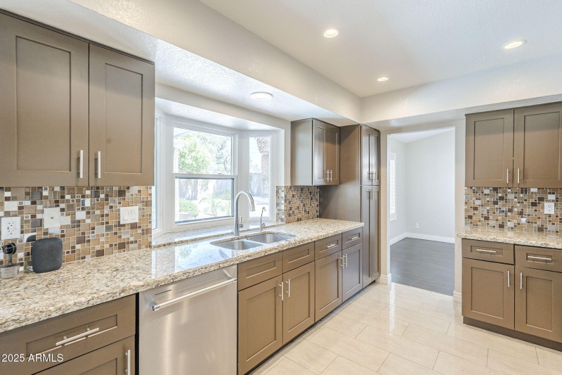 17-web-or-mls-Paradise-17