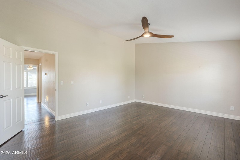 26-web-or-mls-Paradise-26