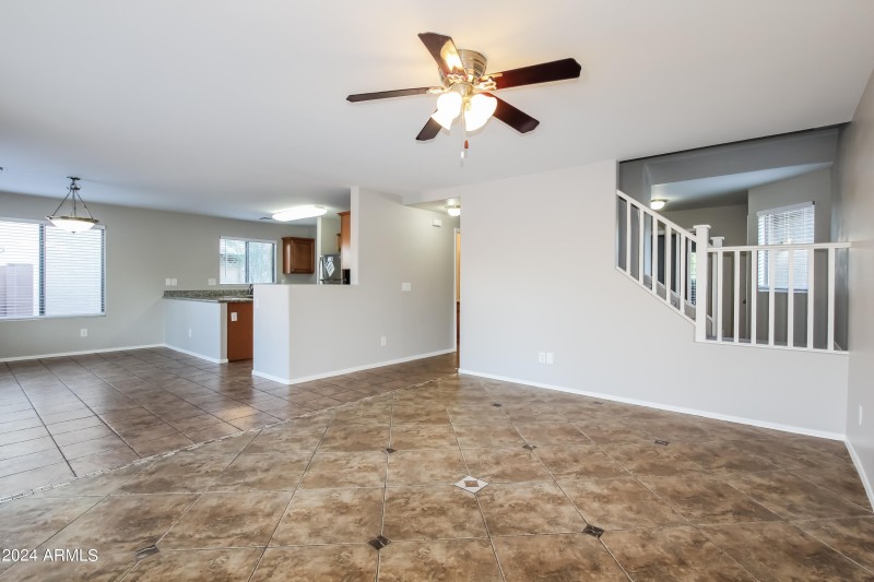 004-photo-living-room-7664986