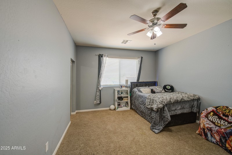 Bedroom 4 w/walk in closet