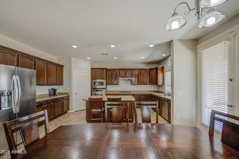 Kitchen/eat in dining
