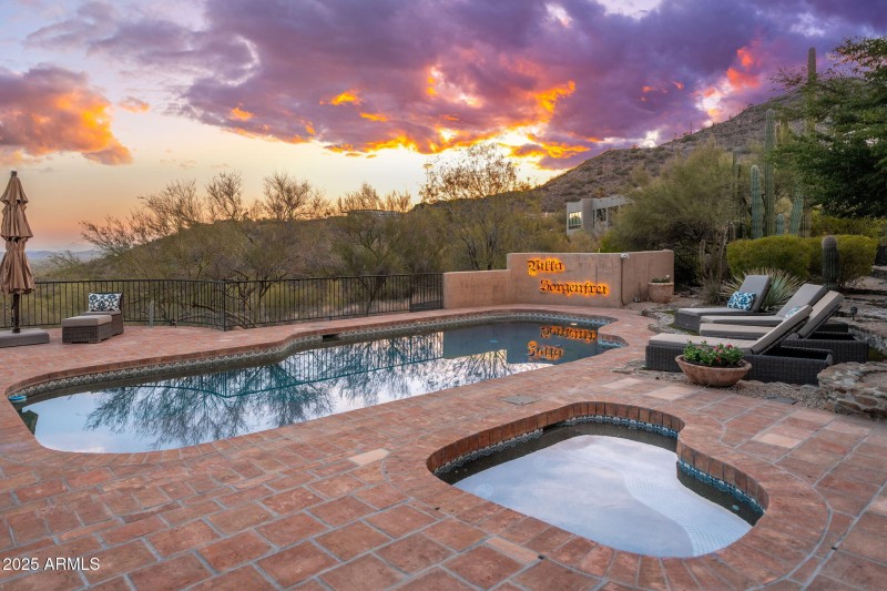 6527 E El Sendero Rd - 104