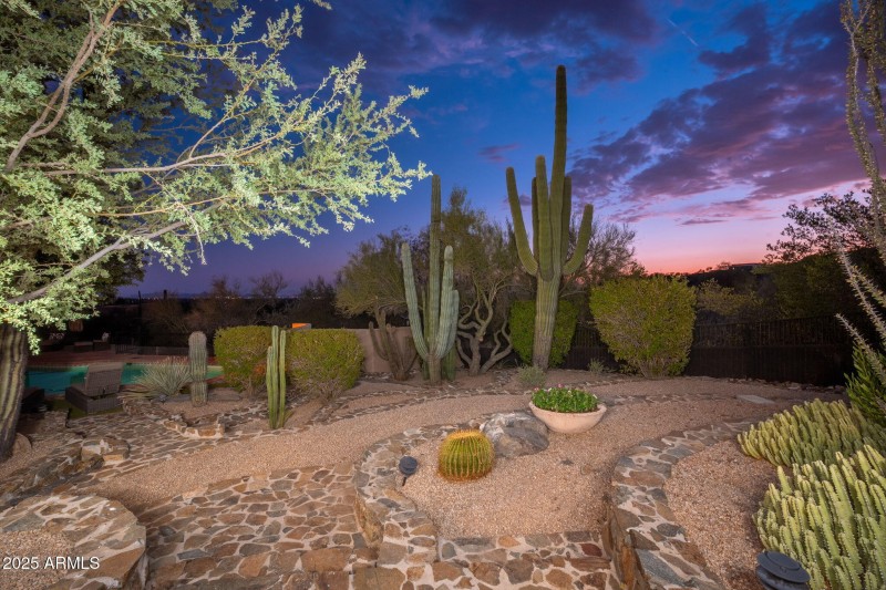 6527 E El Sendero Rd - 120