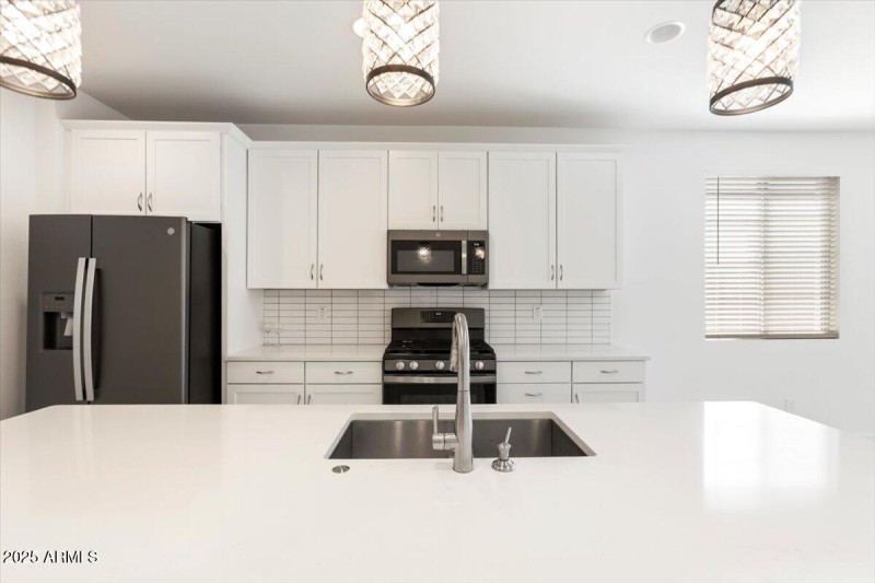 22521 E Twilight Dr entertainers kitchen