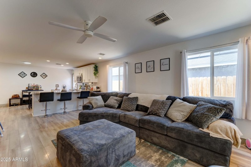 5034 S 11th-10