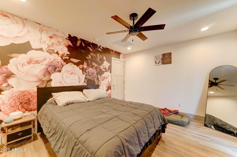 5034 S 11th-14