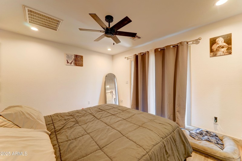 5034 S 11th-15