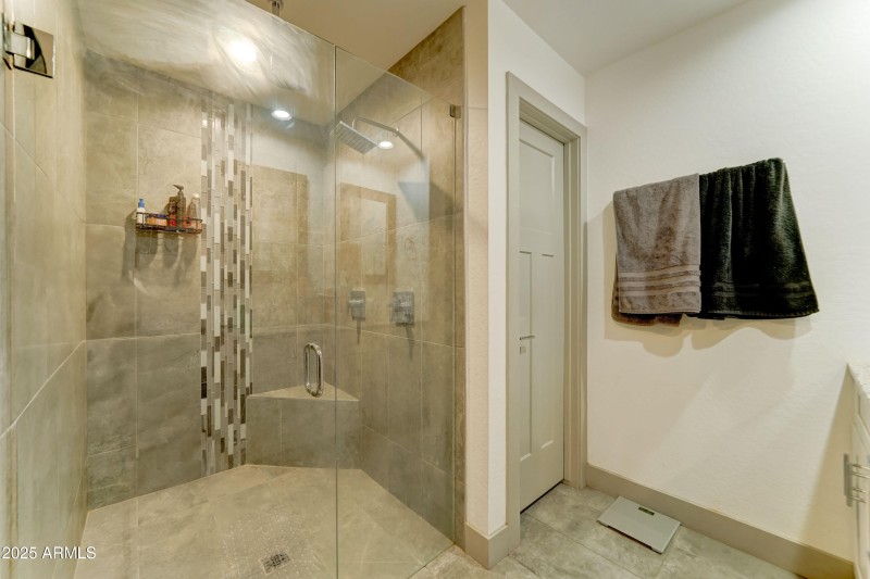 5034 S 11th-16