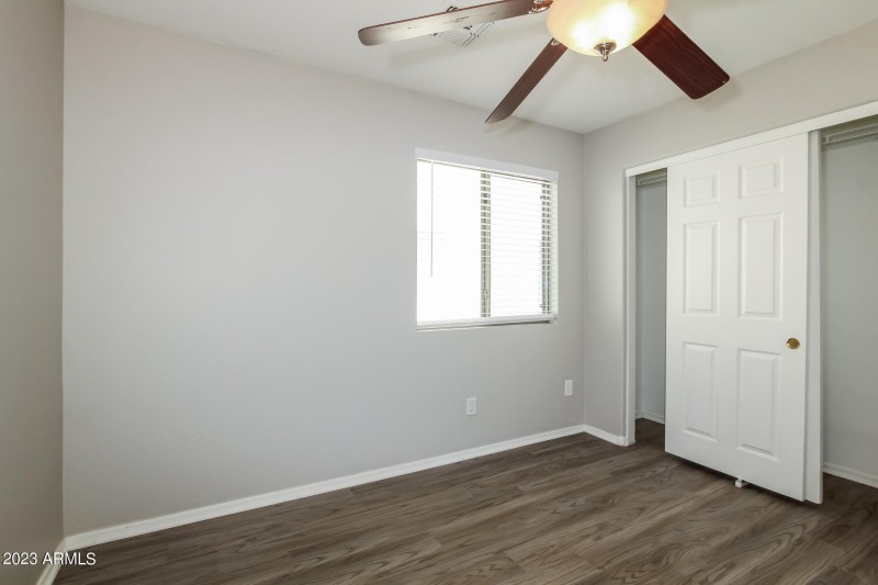 010-photo-bedroom-7546571