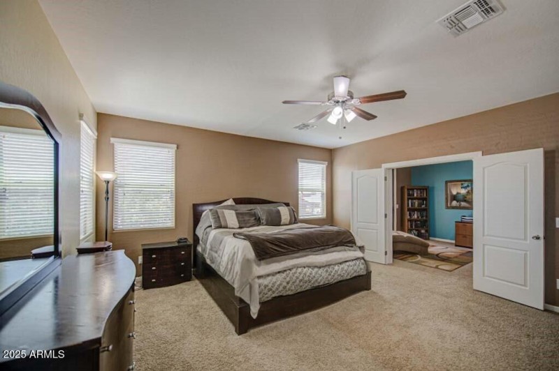 Primary bedroom w/huge sitting or office