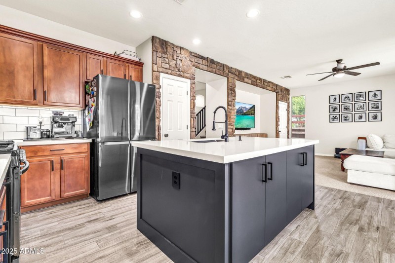 19010 E Swan Dr-16