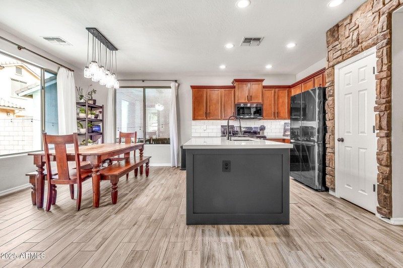19010 E Swan Dr-17