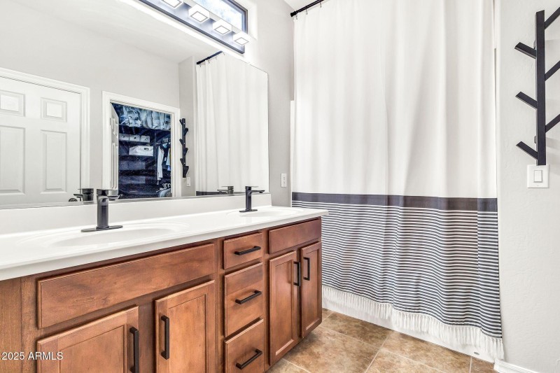 19010 E Swan Dr-20