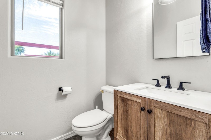 19010 E Swan Dr-24