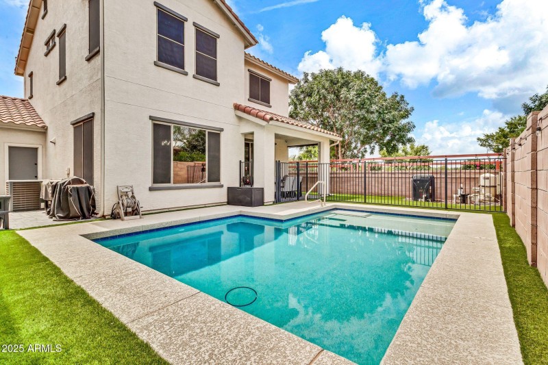 19010 E Swan Dr-39