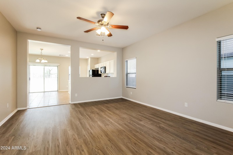 004-photo-living-room-7827816