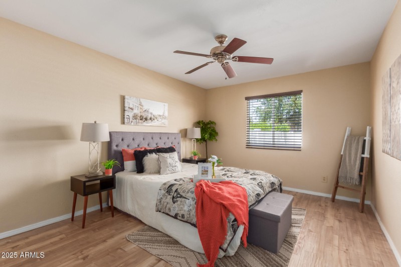 18 Primary Bedroom
