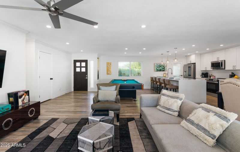 PropertyImageCo_8649EPlazaAve_WEB-1