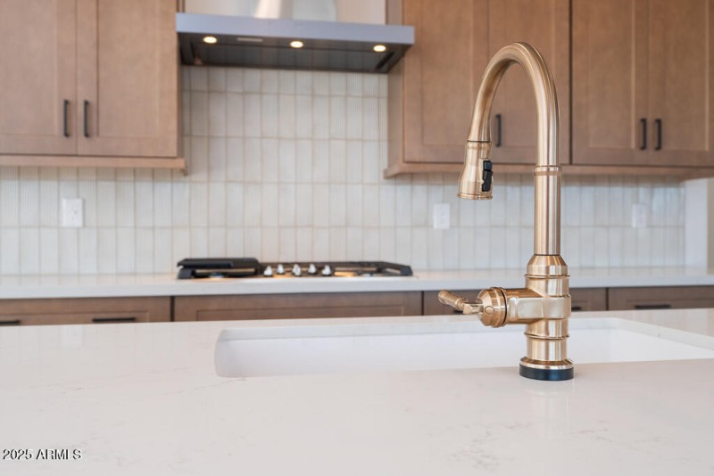 Tri Pointe Waterston Central 431 - Kitch