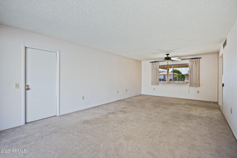 11041 W Pleasant Valley Rd-17