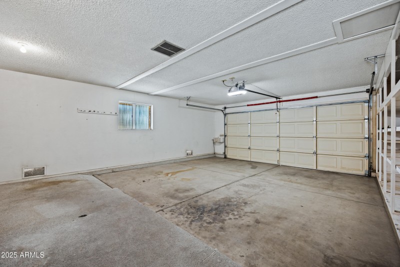 11041 W Pleasant Valley Rd-26