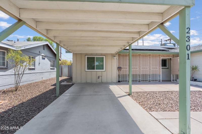 7_2301 n 38th st-40