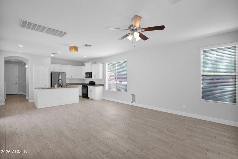 19095 Kingbird - 16Greatroom