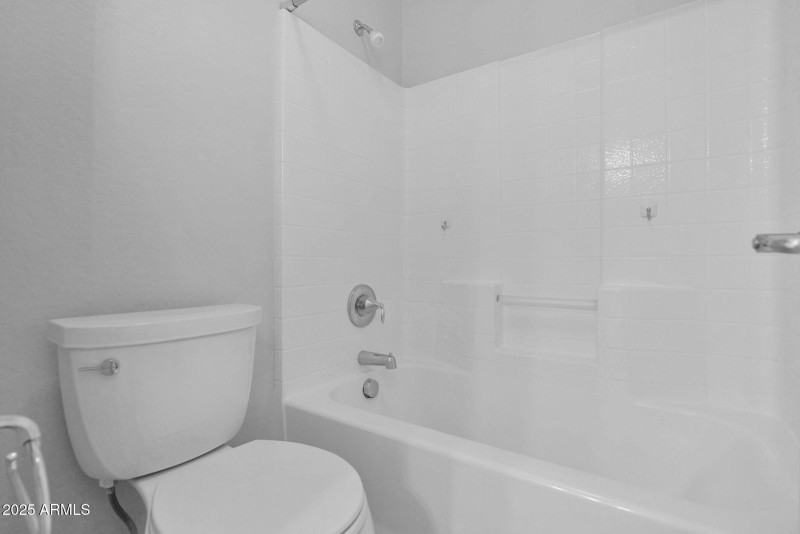 19095 Kingbird - 30Second Bathroom