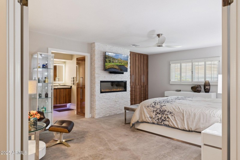 21-web-or-mls-207-w-surrey-ave