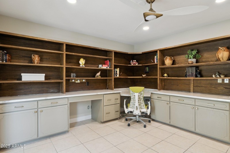 36-web-or-mls-207-w-surrey-ave