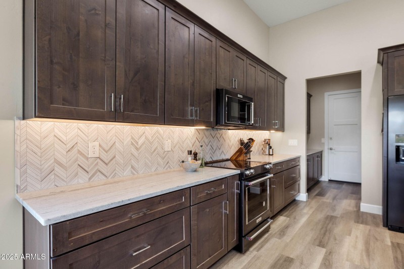 15-Kitchen (2)