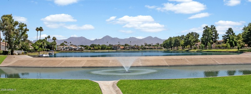 MCCORMICK RANCH LAKE VIEW & MTNS