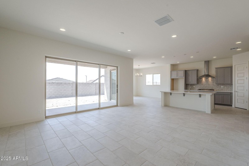 8-web-or-mls-Mulberry-8
